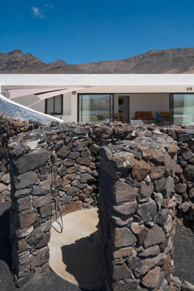Lanzarote Famara Beach Bungalow Екстериор снимка