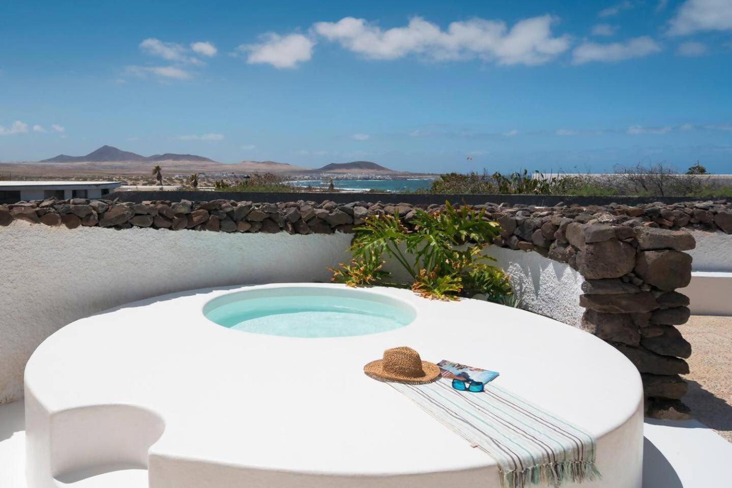 Lanzarote Famara Beach Bungalow Екстериор снимка