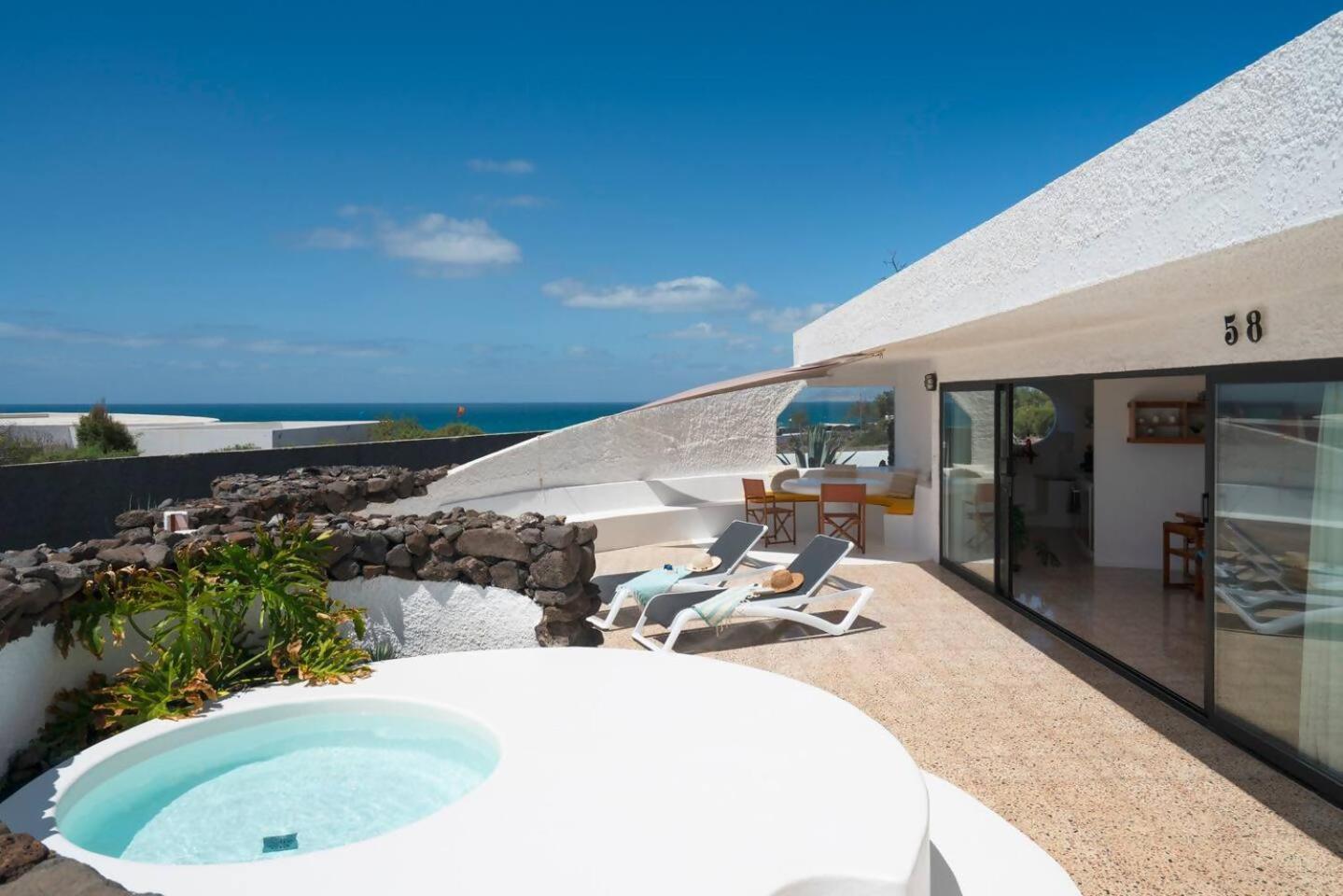 Lanzarote Famara Beach Bungalow Екстериор снимка