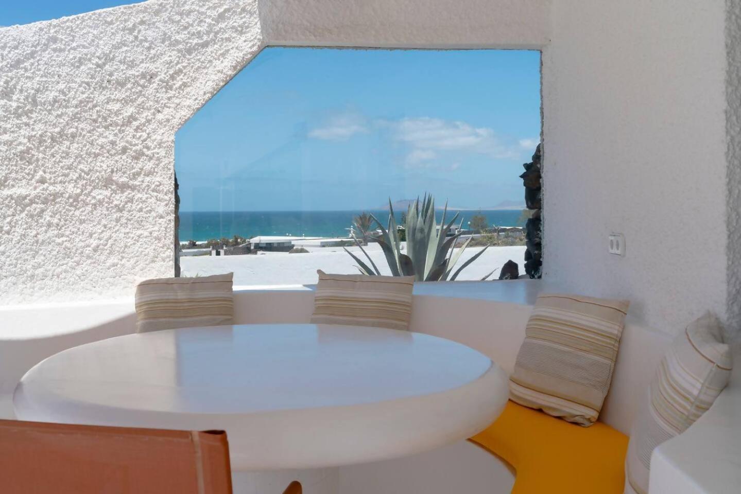 Lanzarote Famara Beach Bungalow Екстериор снимка